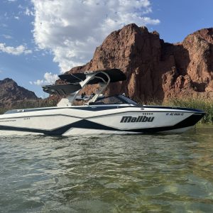 2022 Malibu Wakesetter 25LSV